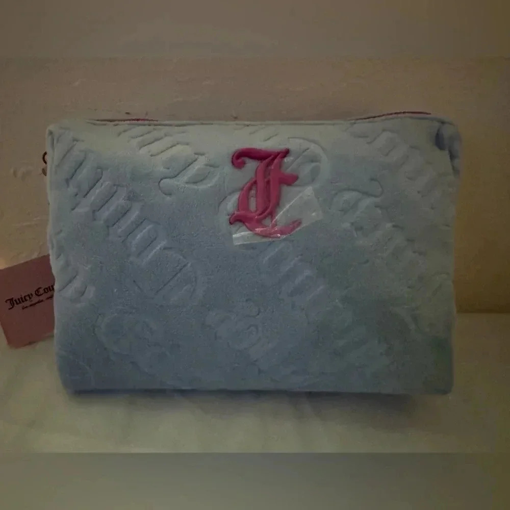 Juicy couture BABY BLUE 👶🏼💙 cosmetic bag - Picture 2 of 4